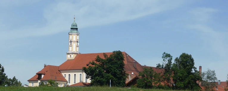 Das Kloster Reutberg in Oberbayern (Landkreis Bad Tölz-Wolfratshausen)