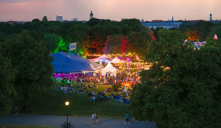 Tollwood Sommerfestival — © Foto: Bernd Wackerbauer