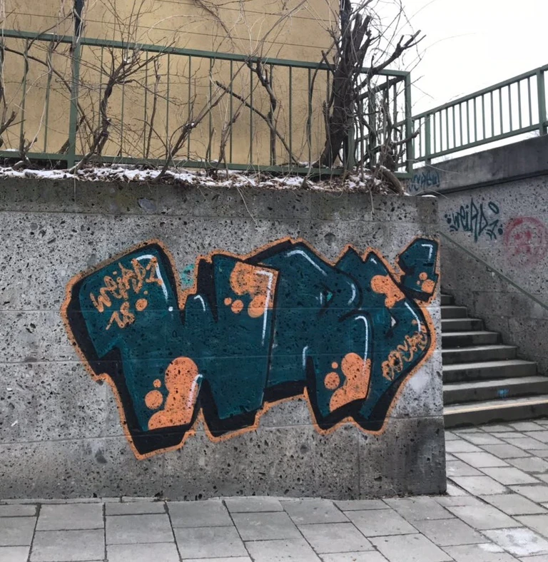 Die Polizei hat vier mutmaßliche Graffiti-Sprayer aus Schwabing verhaftet. — © Polizei München