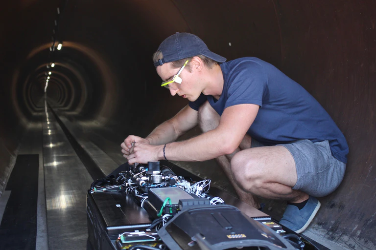 Studenten der TU München haben den Wettbewerb von Tesla-Chef Elon Musk gewonnen — © Foto: WARR Hyperloop Team
