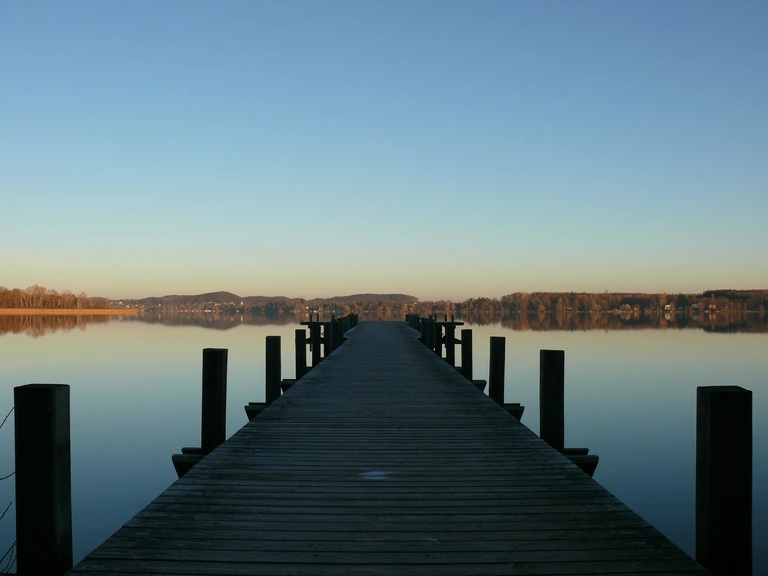 Der Wörthsee ist einer der saubersten Badeseen in Bayern.