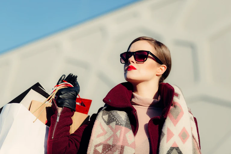 shopping, tüten, einkaufen, lady — © Symbolfoto