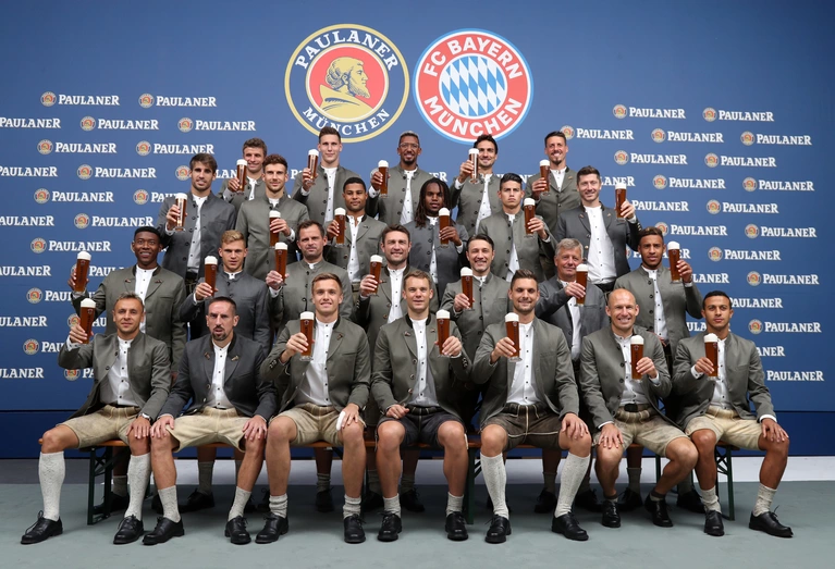 FC Bayern Lederhosen Shooting Wiesn Oktoberfest 2018 — © Paulaner Brauerei München