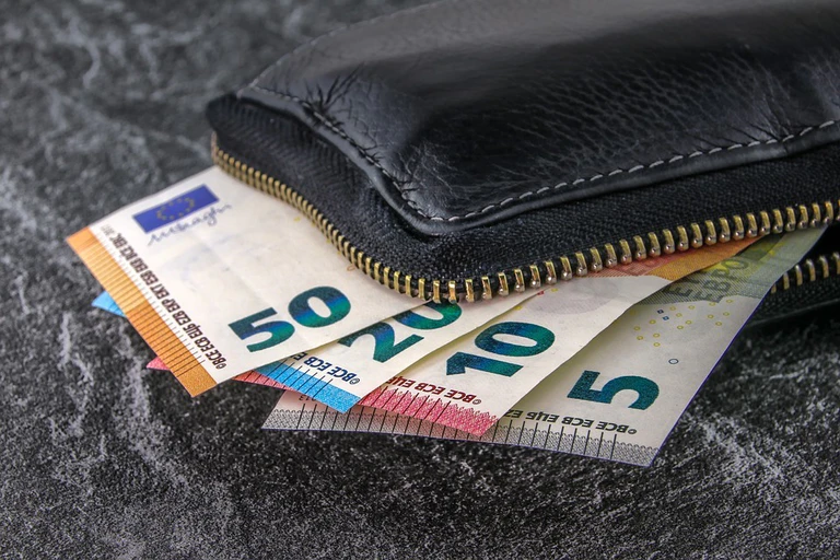 Geld Geldbeutel — © Symbolbild