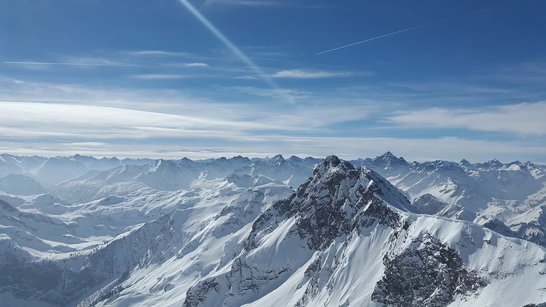 Schnee in den Alpen — © Symbolbild