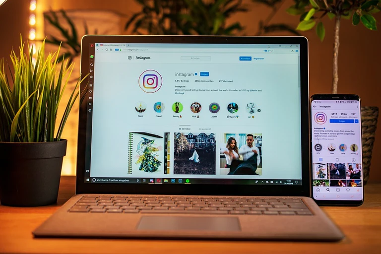 Influencer Arbeitsplatz — © Symbolbild