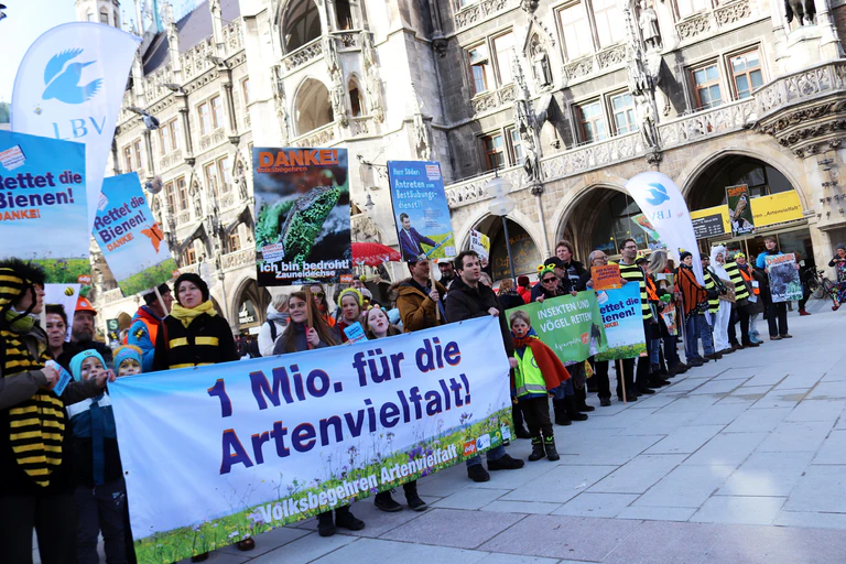 Volksbegehren Artenvielfalt auf dem Marienplatz — © ©Katharina Heuberger