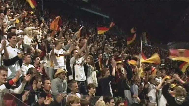 Fans feiern bei Public Viewing — © Die EM steht kurz vor der Tür