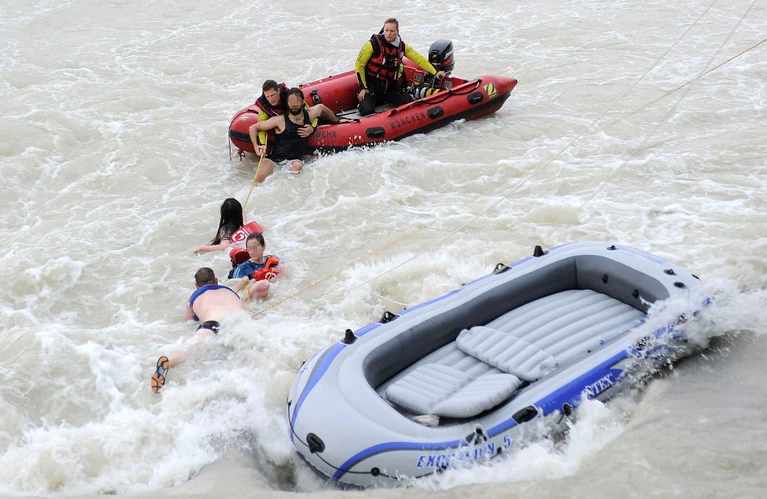 — © Symbolfoto einer Rettungsaktion in der Isar