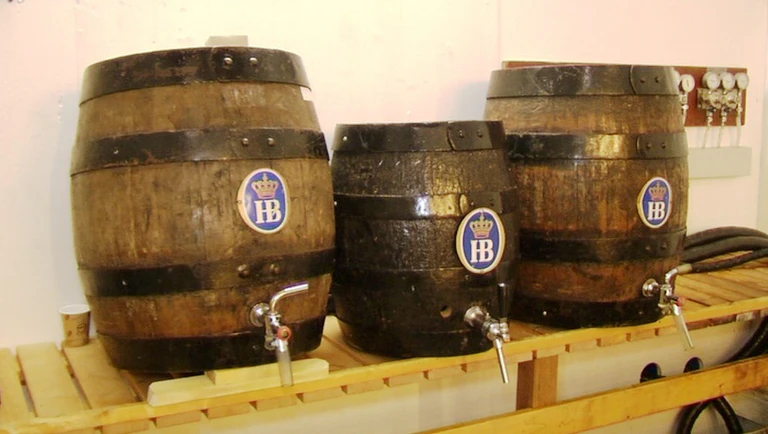 Hofbräu Bierfässer