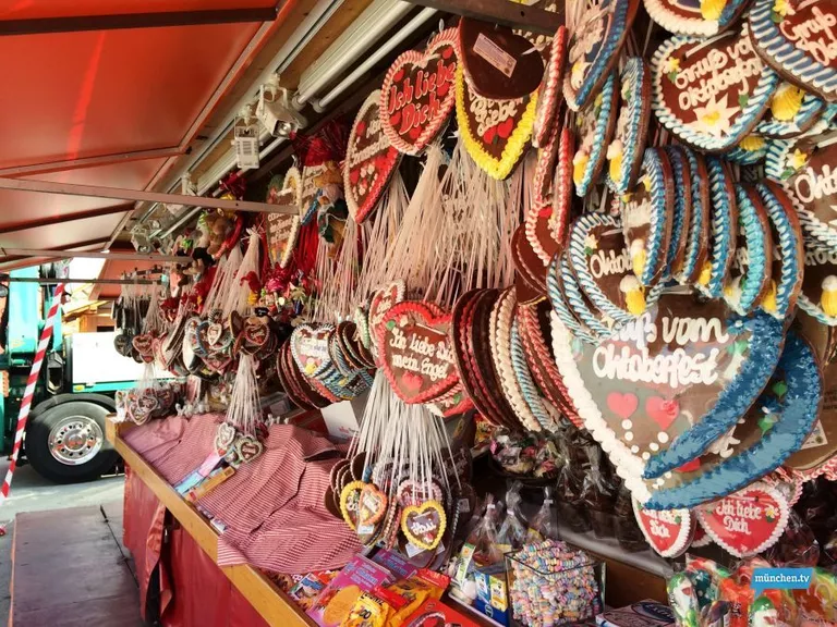 oktoberfest rundgang wiesn lebkuchenherzen