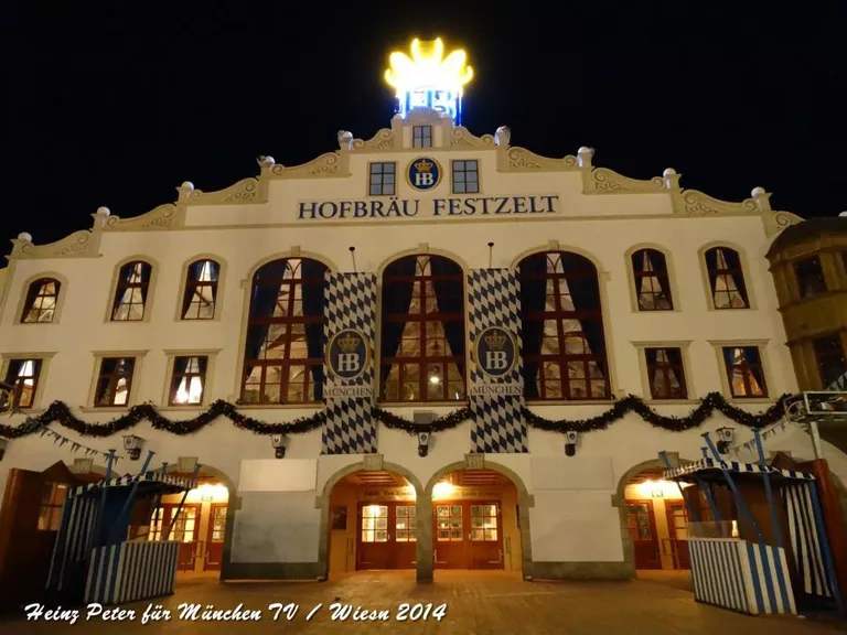 oktoberfest hofbräu festzelt wiesn bei nacht