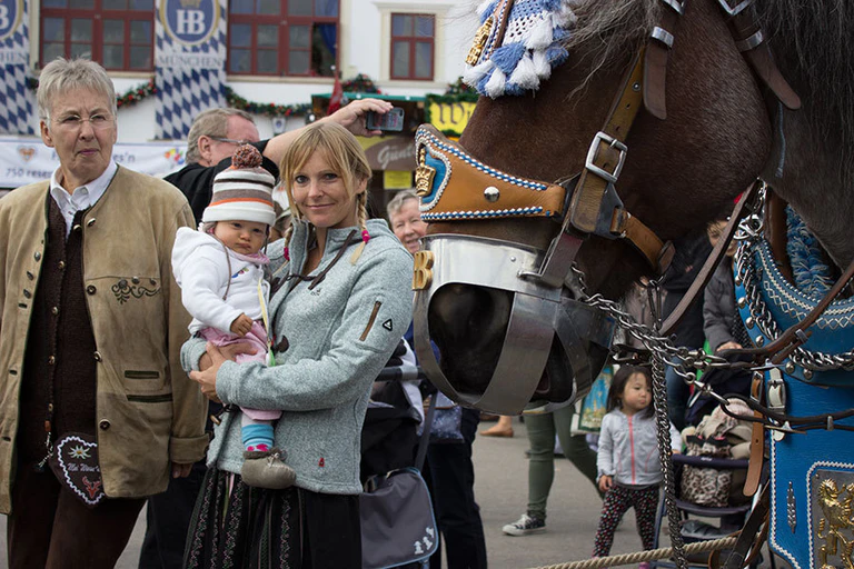Bilder Oktoberfest 2014 Familientag — © Rico Güttich / münchen.tv