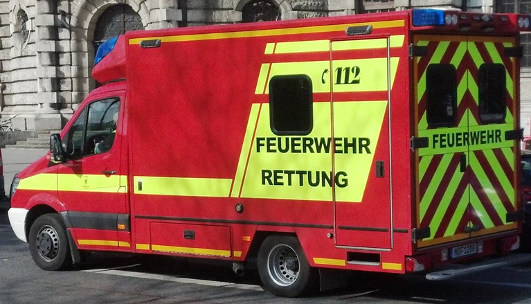Die Feuerwehr Rettung im Einsatz. — © Symbolfoto