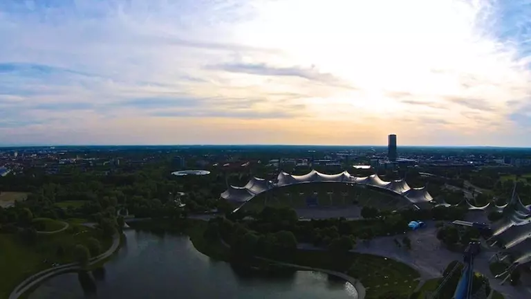 Olympiapark, Stadion und Himmel