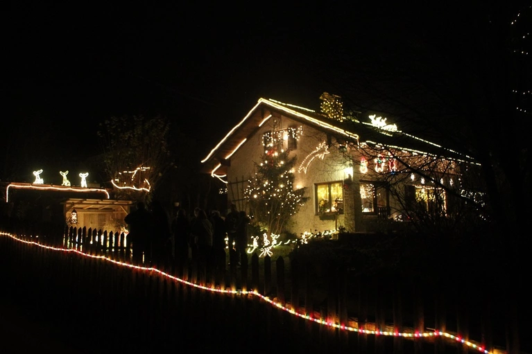 weihnachtshaus deining weihnachten — © Foto: Susette Kleiner
