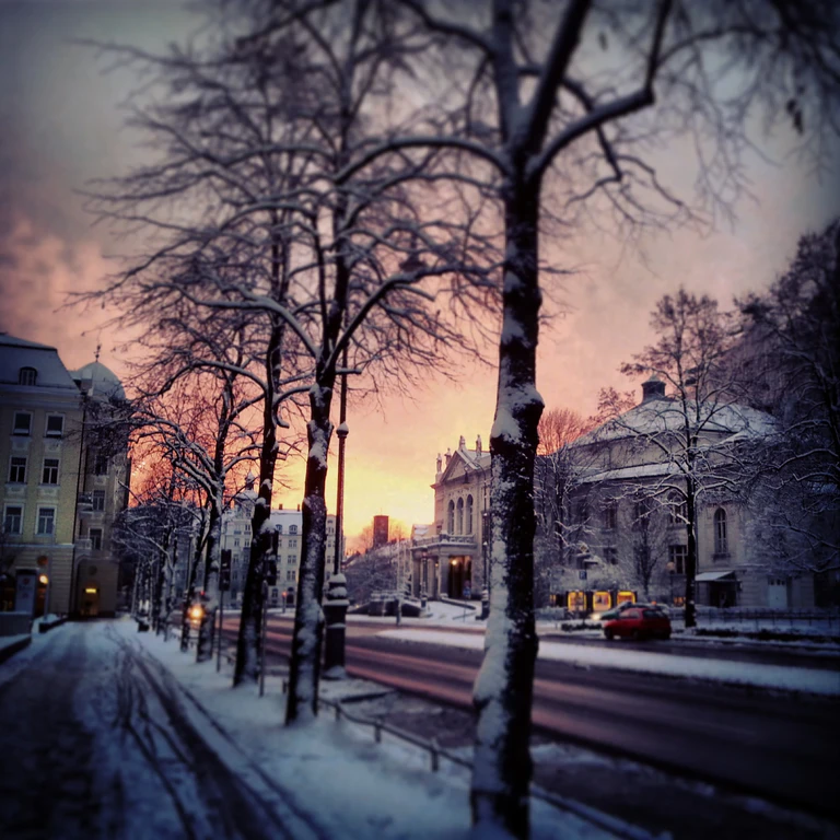 München verschneit im Winter