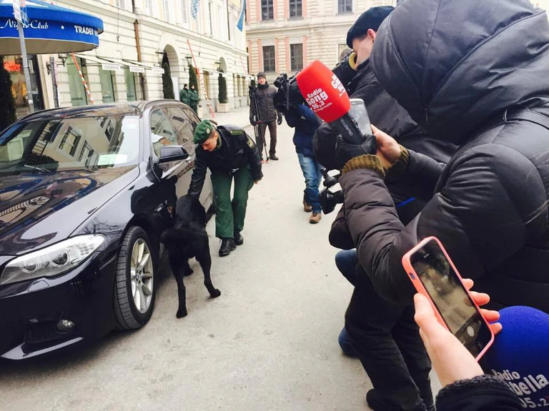 sicherheitskonferenz münchen 2015 fahrzeugkontrolle mit hund