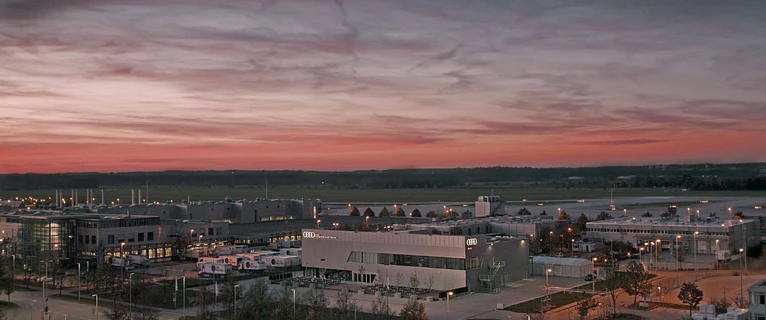 Unterwegs am Münchner Flughafen — © Unterwegs am Münchner Flughafen - Bild: Foto Pixel by daniw