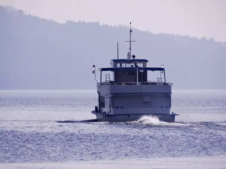 — © Wie schön doch eine abendliche Bootfahrt sein kann. Bild: Agnes aus München