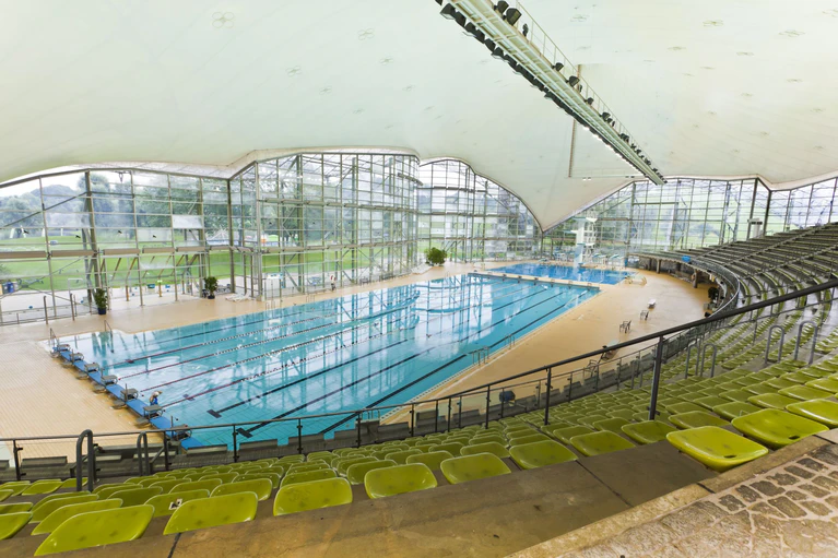 Schwimmbecken der Olympia-Schwimmhalle — © Foto: Stadtwerke München