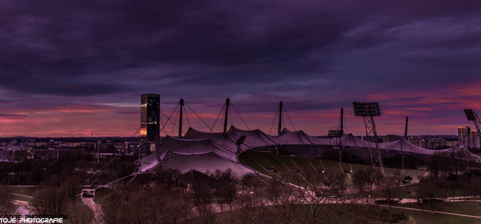 So schön kann die Dämmerung in ‪#‎München‬ sein! Danke an TOJE Photografie für das Foto vom Münchner Olympiapark, So schön kann die Dämmerung in ‪#‎München‬ sein! Danke an TOJE Photografie für das Foto vom Münchner Olympiapark