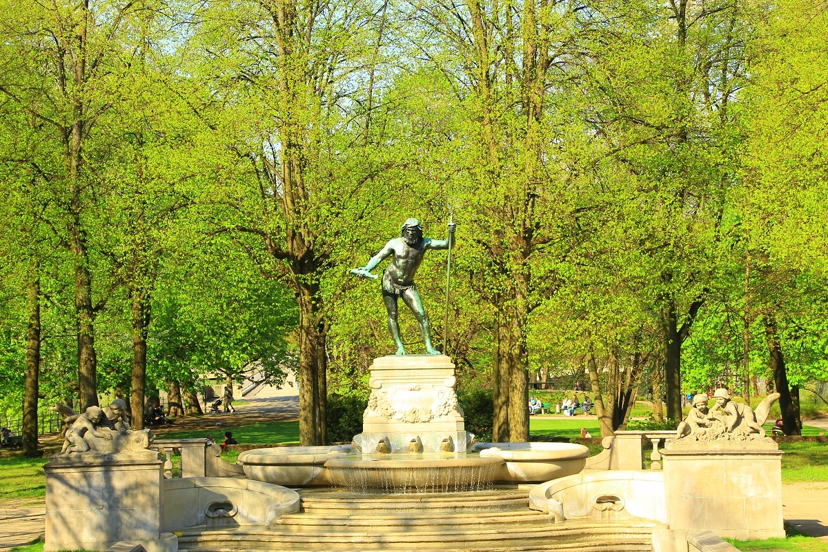 Vater Rhein Brunnen auf der Insel