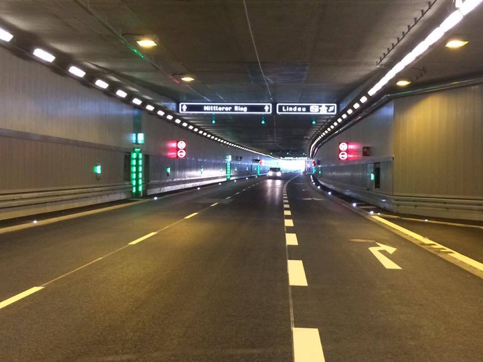 Luise-Kiesselbach-Tunnel München - Fahrt durch den Tunnel vor Eröffnung , Hier fahren künftig tausende Autos täglich - der neue Luise-Kiesselbach-Tunnel in München