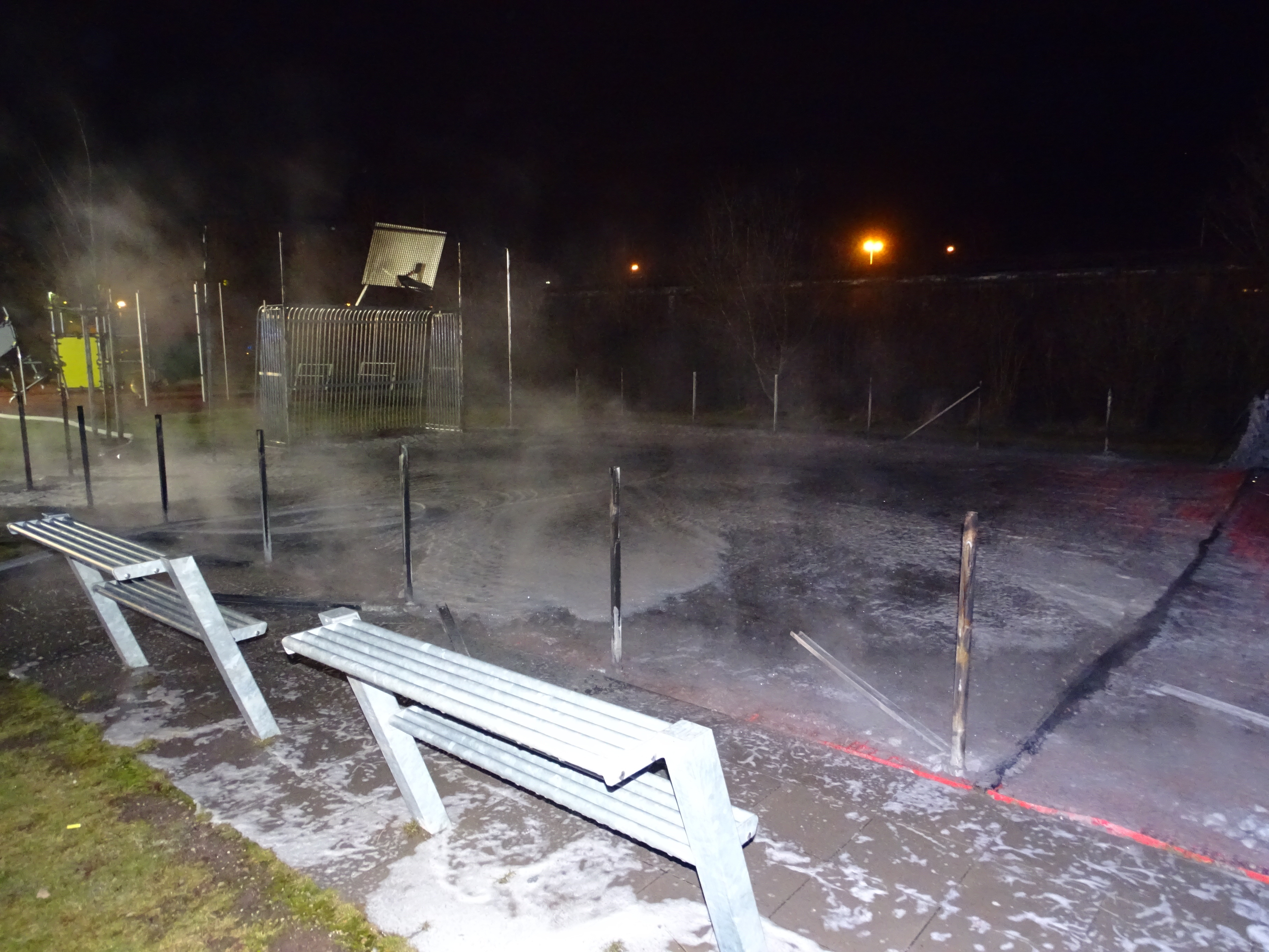 Der Spielplatz nach dem Brand am Harthaus, Der Spielplatz nach dem Brand - Foto: Polizei