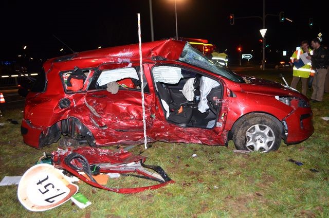 So sieht der Peugeout nach dem Unfall aus