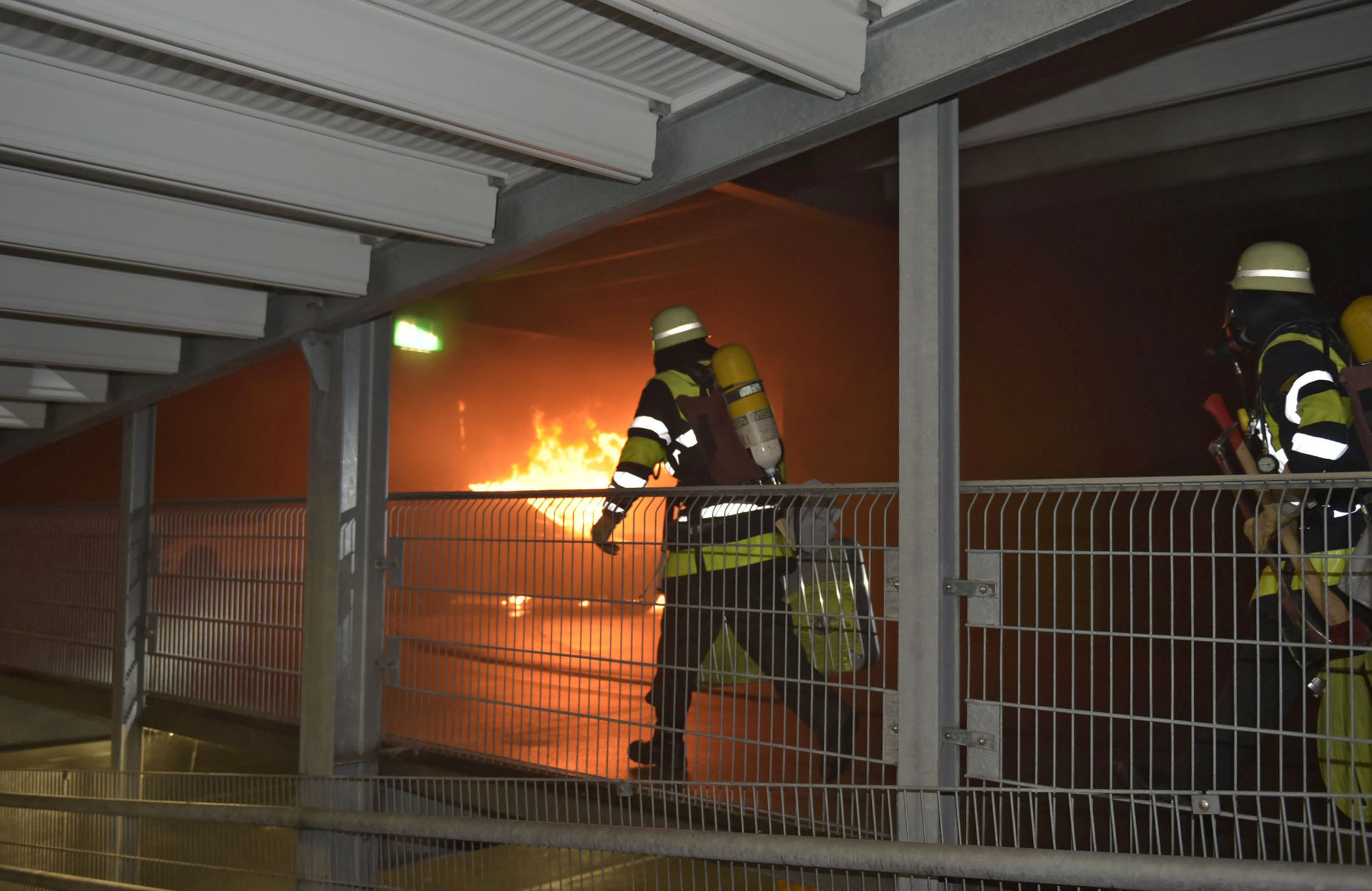 Feuerwehr im Einsatz in der Landsberger Straße