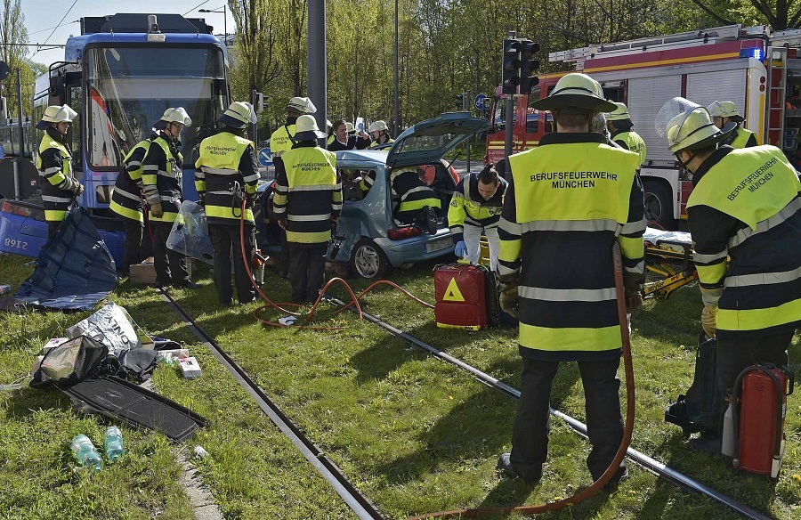 Tram-Unfall - Die Retter vor Ort, Foto: Berufsfeuerwehr München