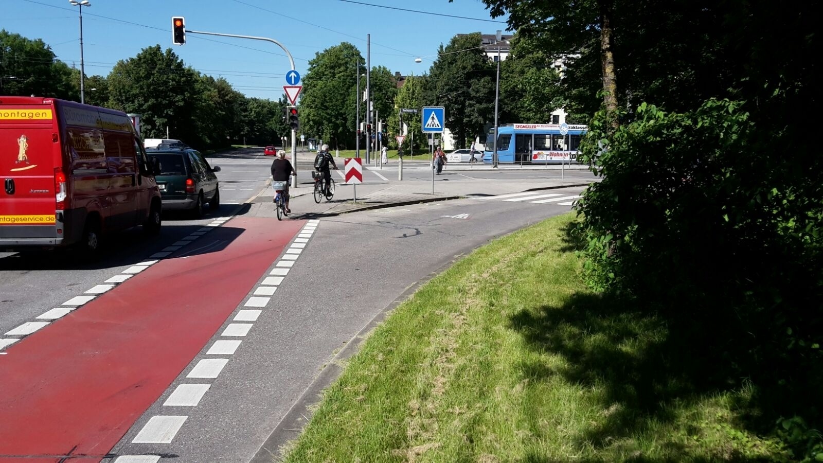 die Kreuzung an der Dachauer Straße, an der sich der Unfall ereignete , an dieser Kreuzung ereignete sich der Unfall