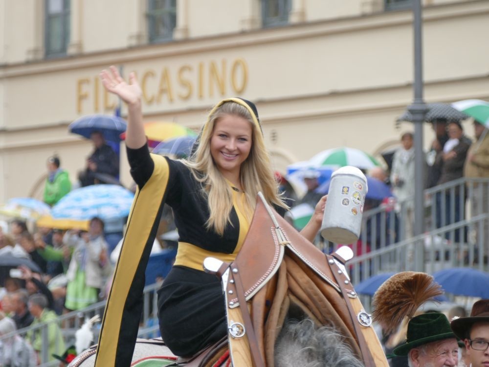 Oktoberfest 2016: Der Trachtenumzug