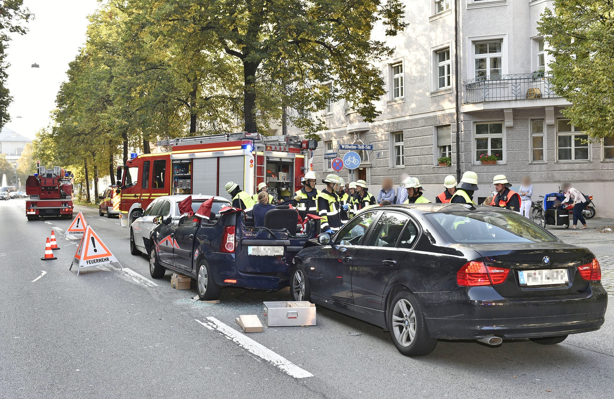 Der Verkehrsunfall in der Prinzregentenstraße., Foto: Berufsfeuerwehr München