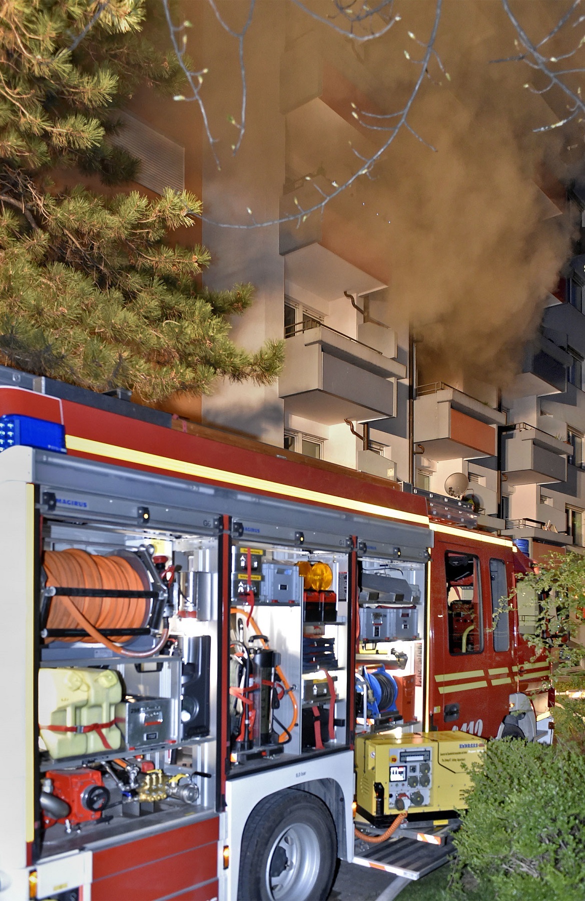 Hochhausbrand in der Nusselstraße in Pasing, Foto: Berufsfeuerwehr München