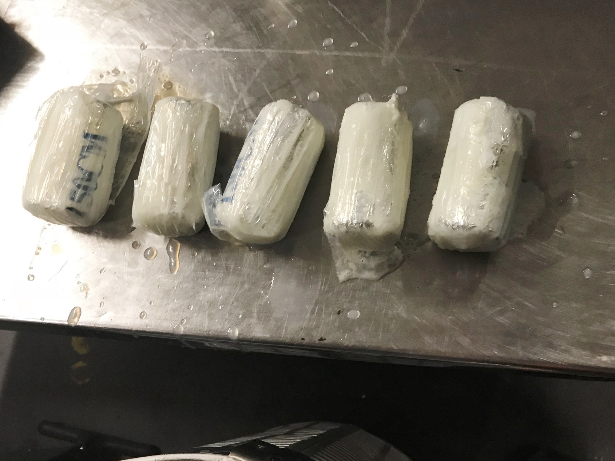 Zoll findet Geld in Waschmittelverpackung, Foto: Zoll