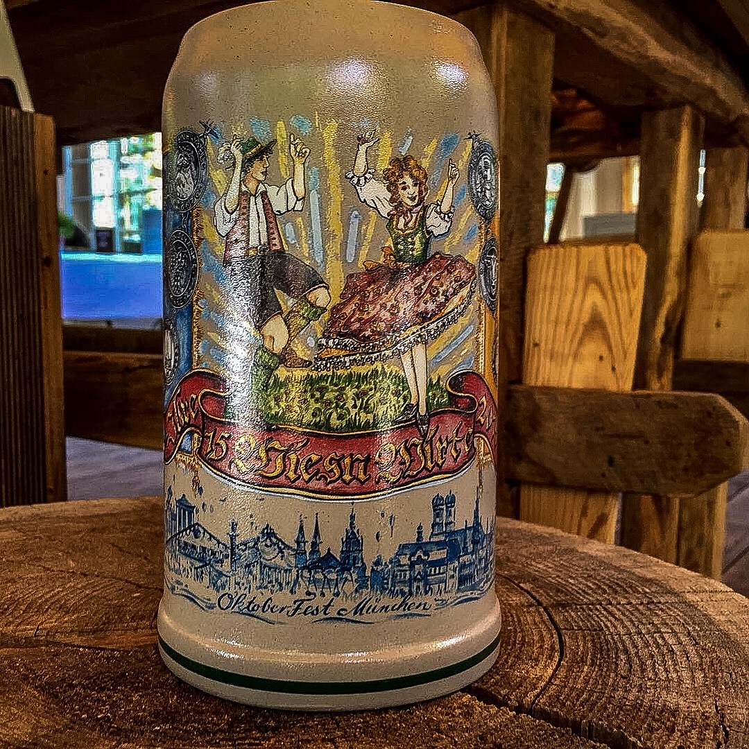 Offizieller Oktoberfest Wirtekrug 2025 - Salzglasiert Mit Deckel, Limitierte Auflage