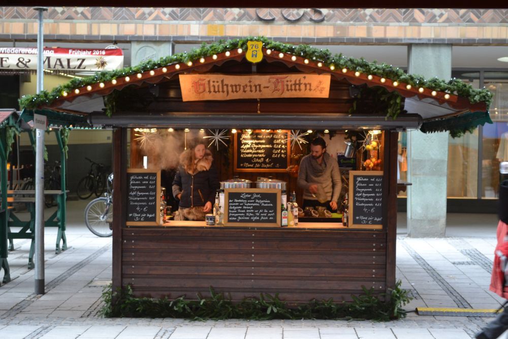 Der Christkindlmarkt auf dem Marienplatz in München, Symbolfoto