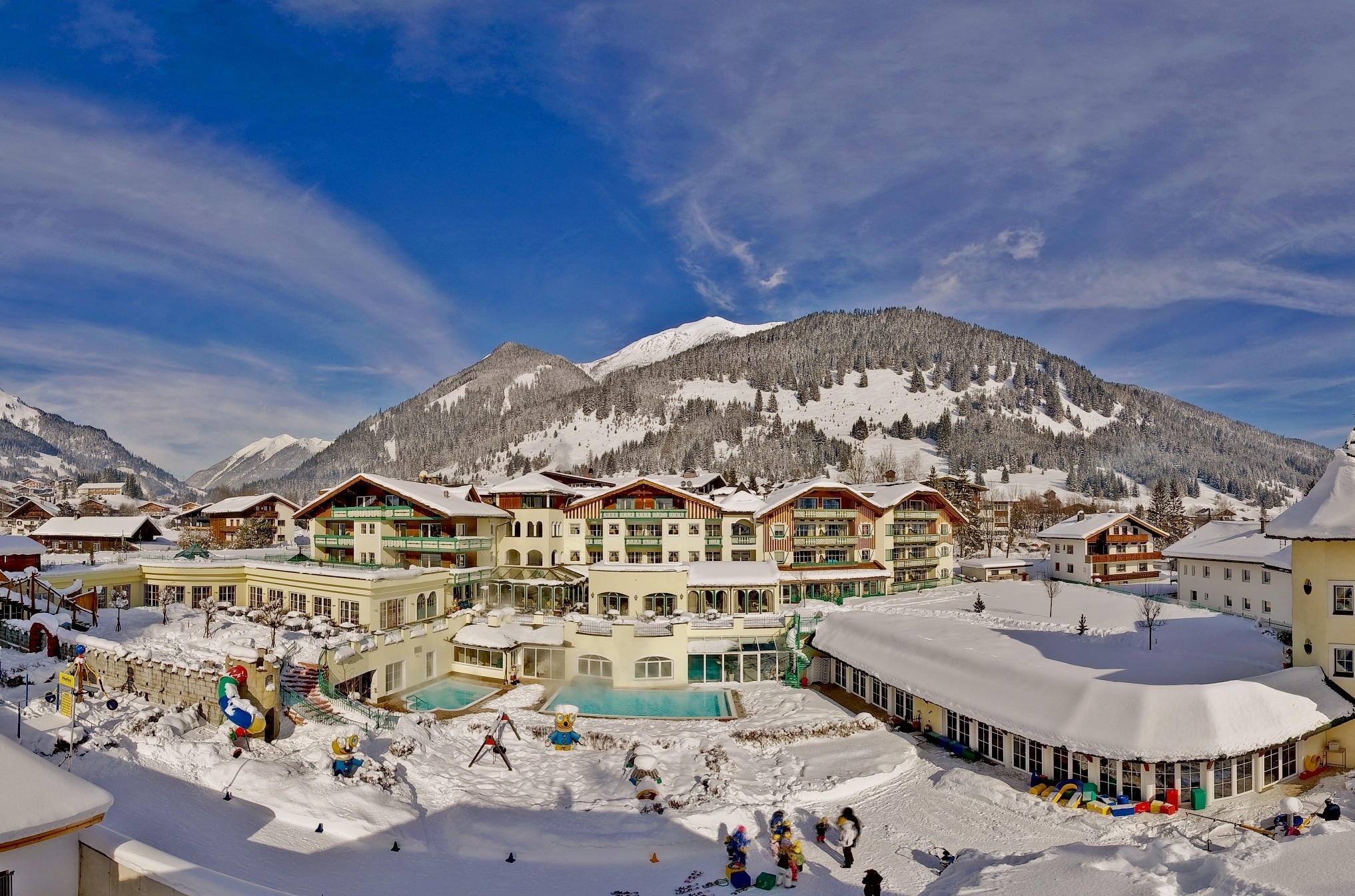 Familienurlaub auf höchstem Niveau im Family Hotel & Resort Alpenrose