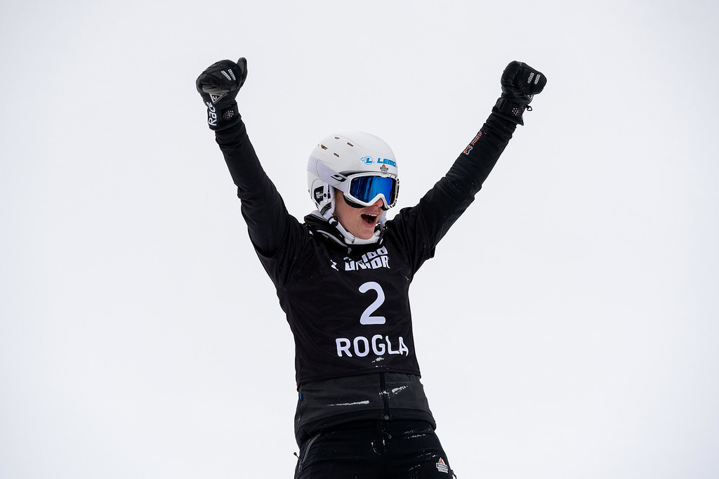 Selina Jörg jubelt über ihren Sieg in Rogla, © Miha Matavz/FIS