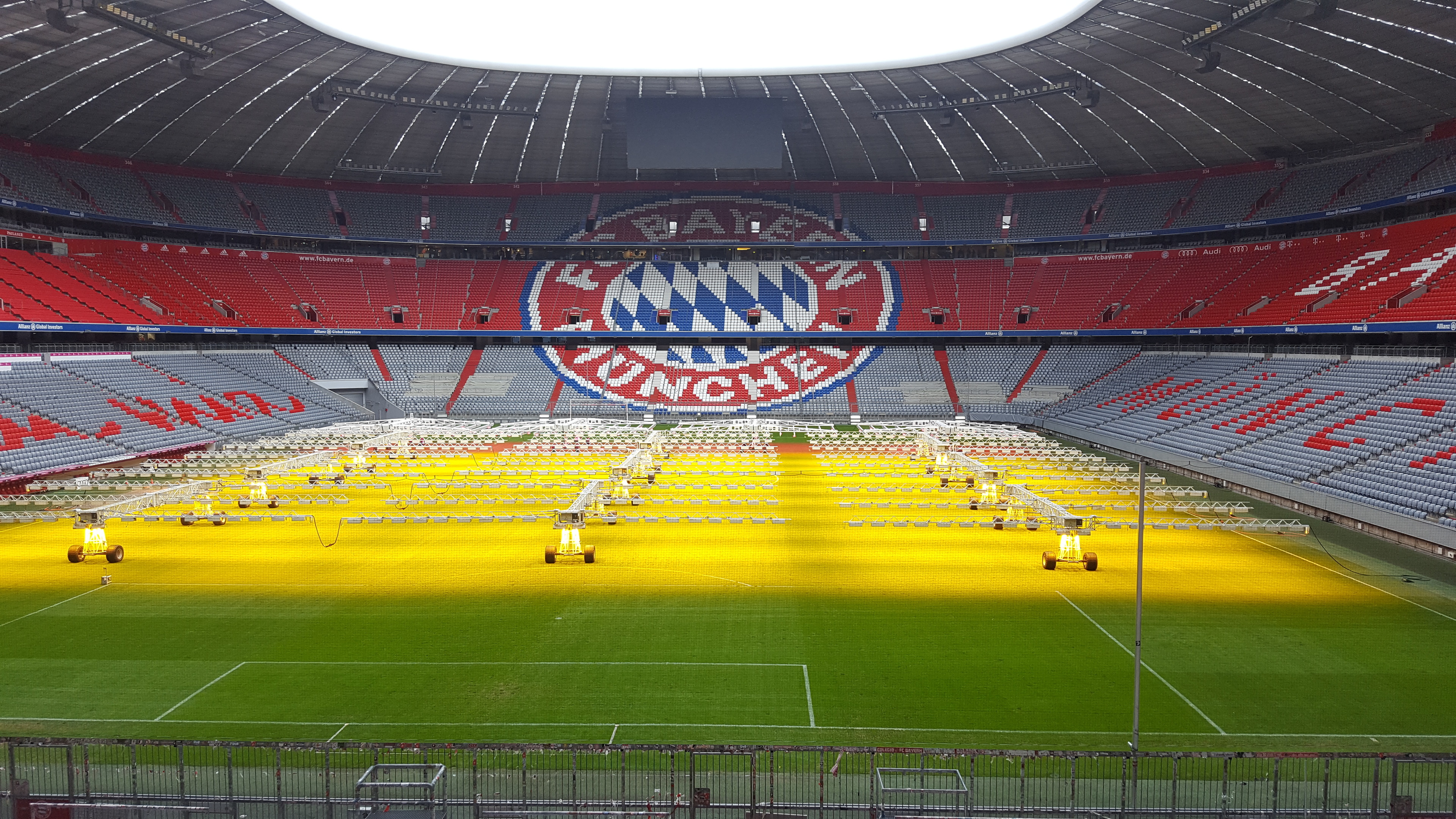 FC Bayern München wohl ohne Torwart Neuer im Klassiker gegen Schalke 04 münchen