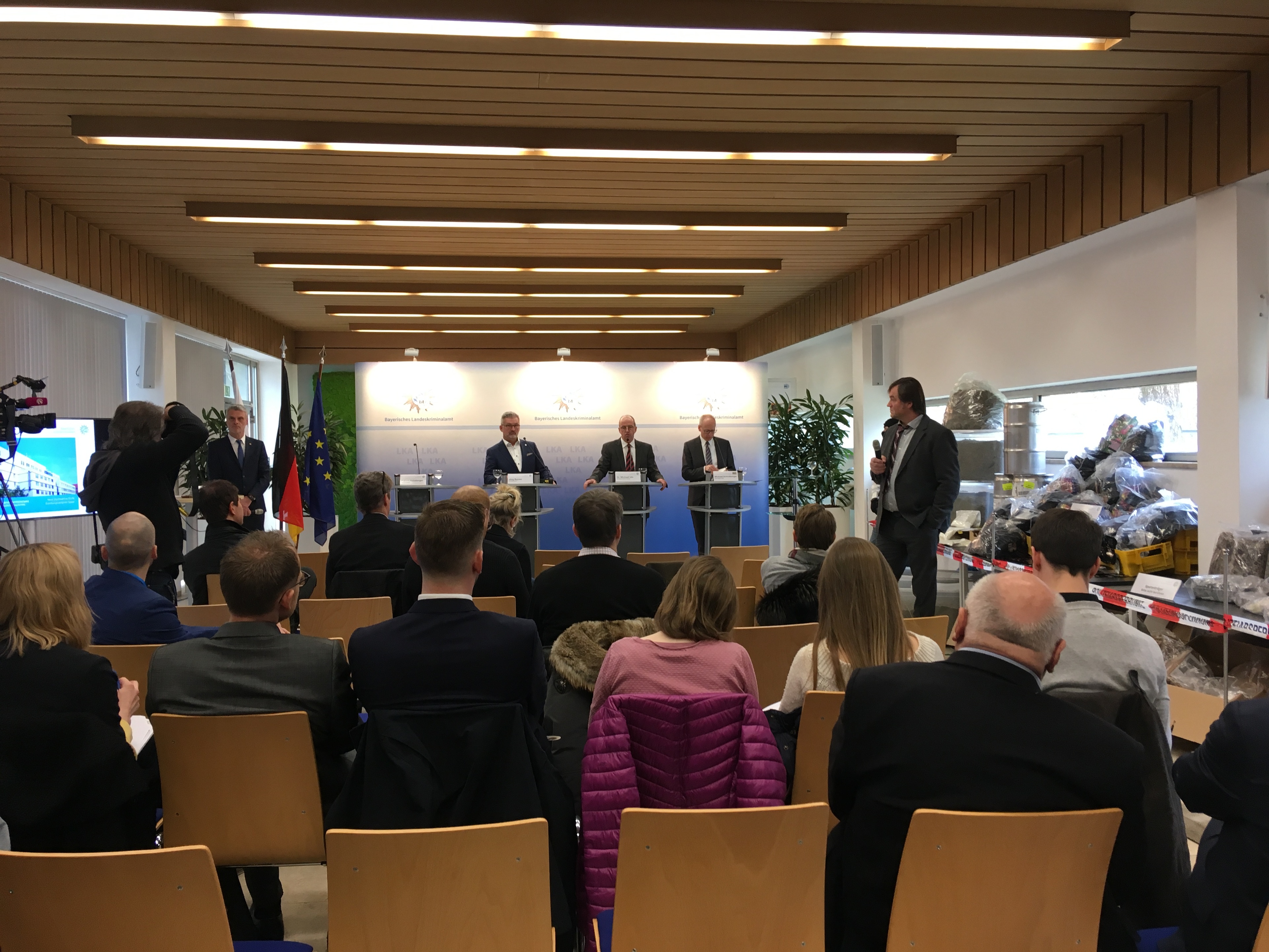 Pressekonferenz Drogenhändlerring mit Joachim Herrmann
