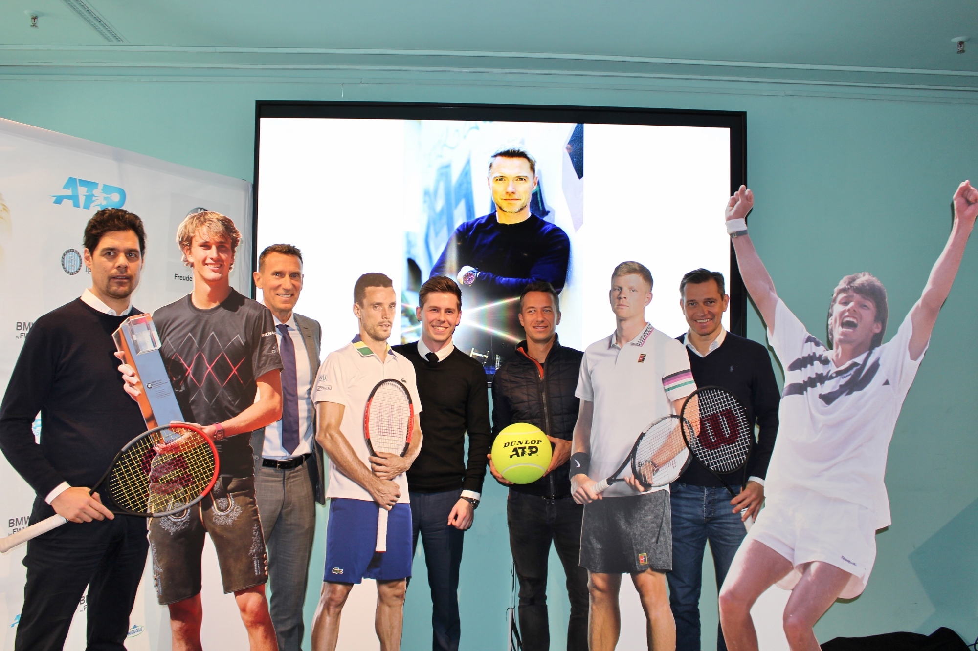 Dr. Fabian Tross,  Patrik Kühnen, Alexander Dirrheimer, Philipp Kohlschreiber und Michael Mronz mit Alexander Zverev, Roberto Bautista Agut, Kyle Edmund und Michael Stich. , Foto (MMP)